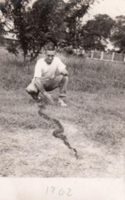 19622C_Thailand2C_Sgt__Dighton_with_that_snake.jpg