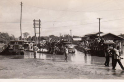 19622C_Thailand_Warren_street__barges_bring_in_supplies.jpg